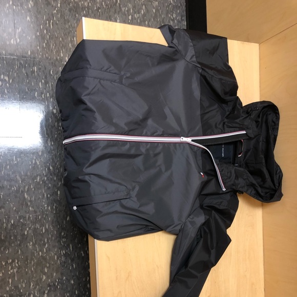 Tommy Hilfiger Windbreaker - Picture 2 of 3